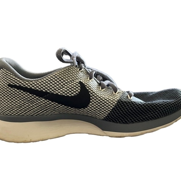 Nike Women’s Tanjun Racer Athletic Shoe - Picture 5 of 8
